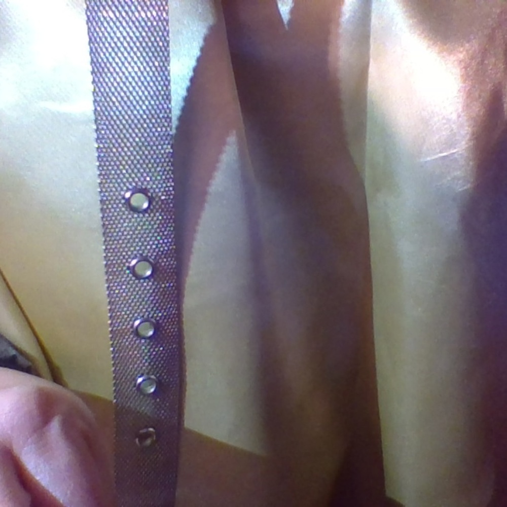 Guess - Picture 5 of 5